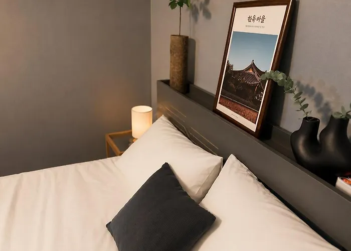 Appartement 10 Minutes From Hongik Station, 5 Minutes From Yonsei